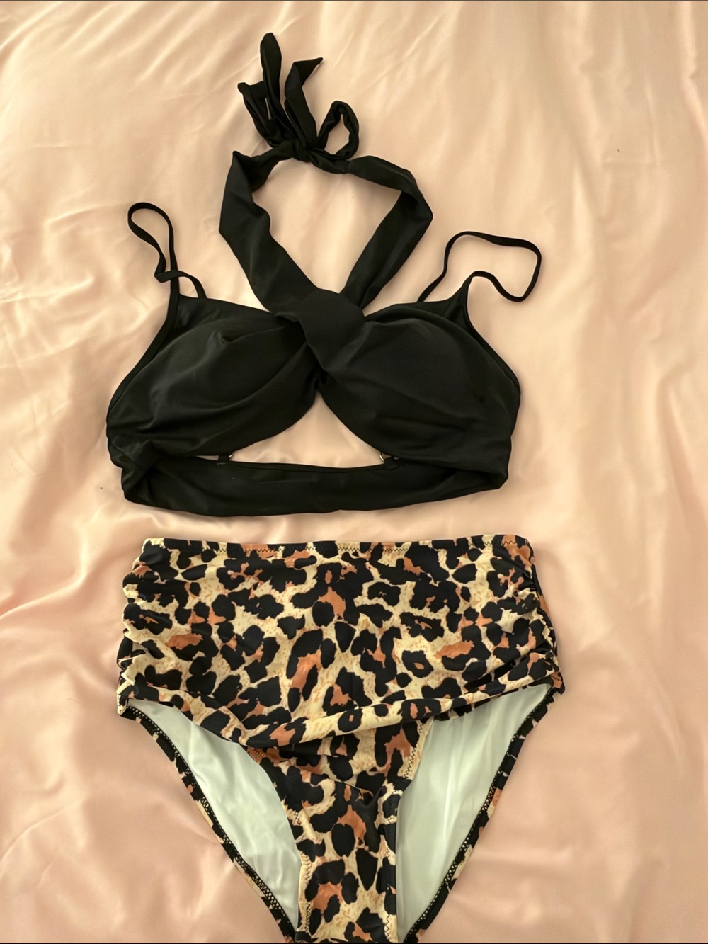 2 Piece Womens Swimsuit High-Waisted Bottoms (Tumming Control) Never Worn